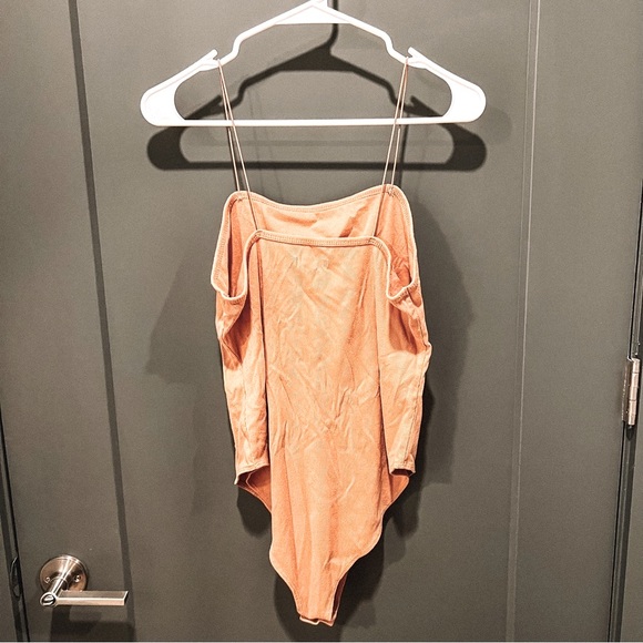 Target Ribbed Bodysuit (L) - Picture 5 of 5